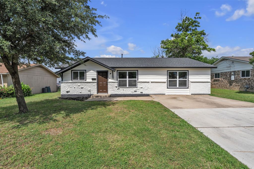 3265 Earle Drive, Haltom City, TX 76117