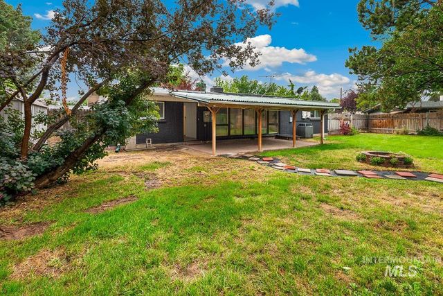 2110 S Broadmoor Dr, Boise, ID 83705