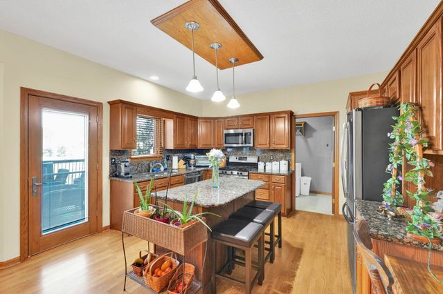 9406 E Lakepoint Dr, Wichita, KS 67226