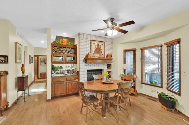 9406 E Lakepoint Dr, Wichita, KS 67226