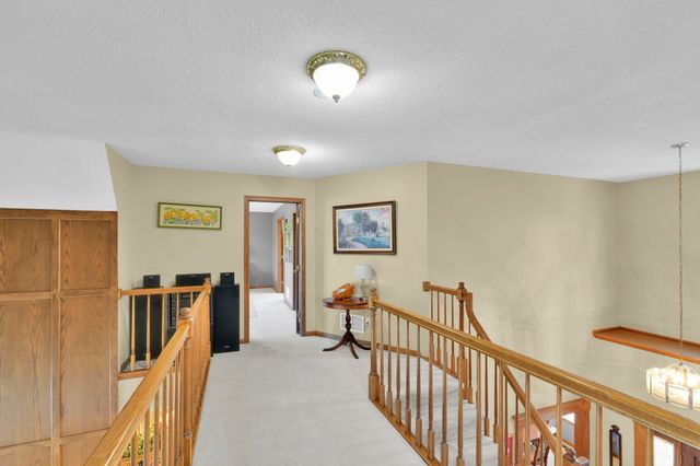 9406 E Lakepoint Dr, Wichita, KS 67226