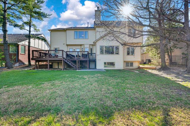 9406 E Lakepoint Dr, Wichita, KS 67226