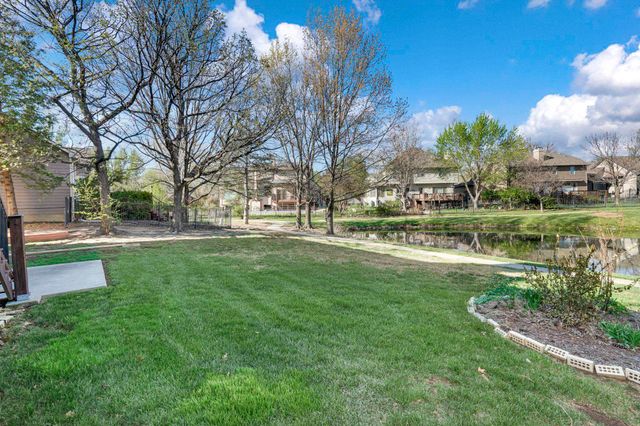 9406 E Lakepoint Dr, Wichita, KS 67226