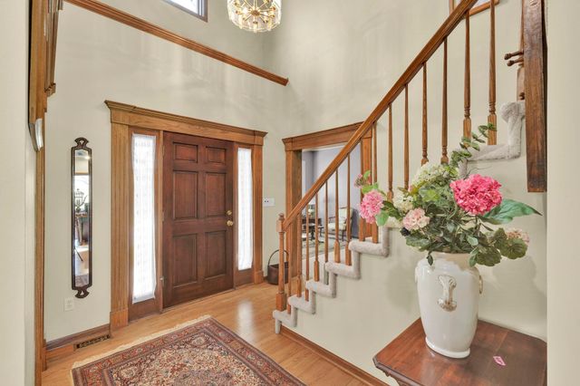 9406 E Lakepoint Dr, Wichita, KS 67226