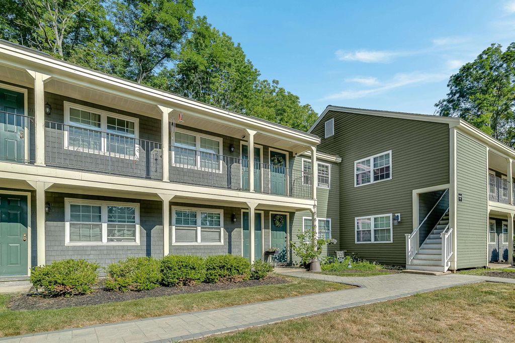 93 Henry Law Ave Unit 118, Dover, NH 03820