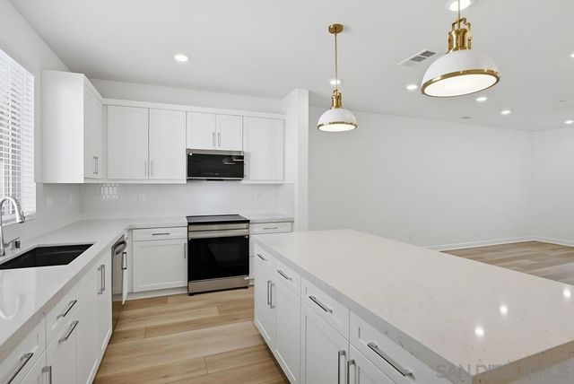 14356 Savannah Court, San Diego, CA 92128