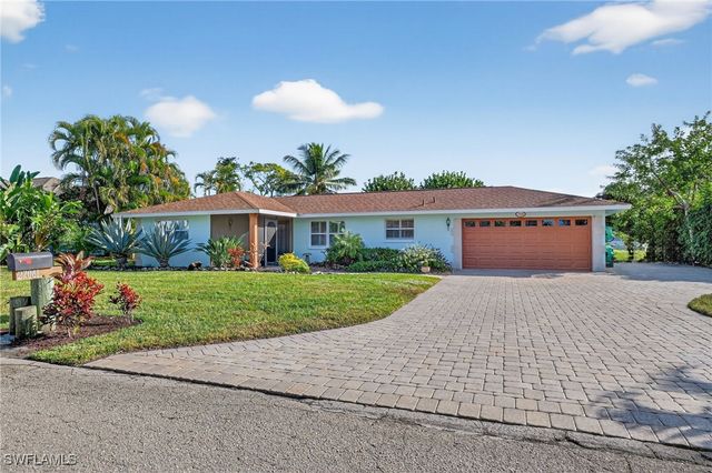 27061 Homewood DR, Bonita Springs, FL 34135