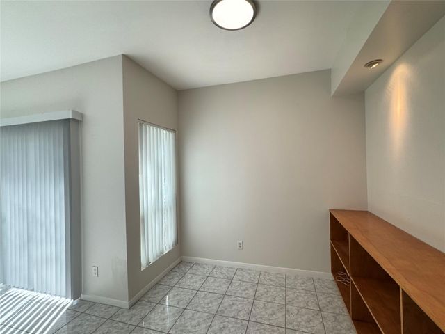 6500 Harbor Town Drive 2905, Houston, TX 77036