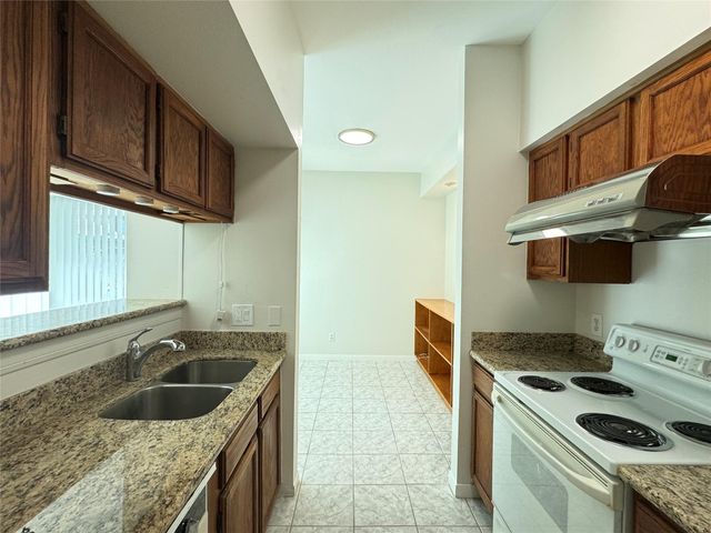 6500 Harbor Town Drive 2905, Houston, TX 77036