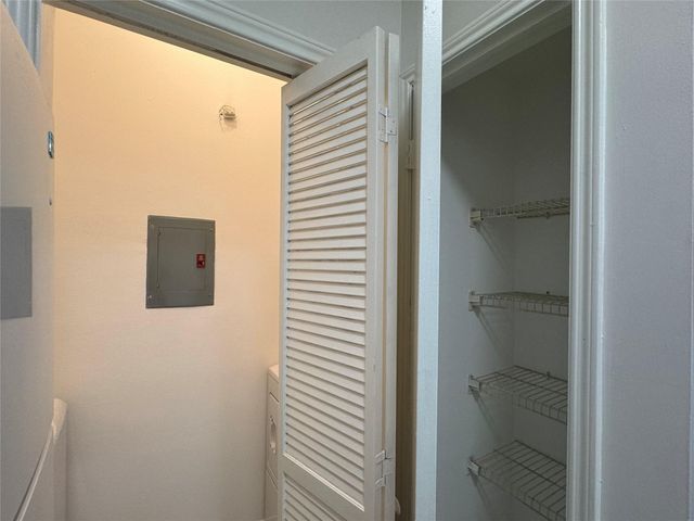 6500 Harbor Town Drive 2905, Houston, TX 77036