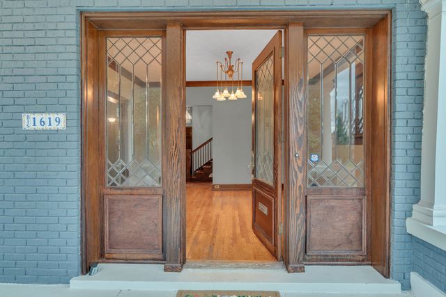 1619 18th Ave, S, Nashville, TN 37212