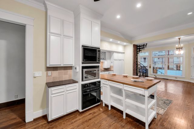 1619 18th Ave, S, Nashville, TN 37212