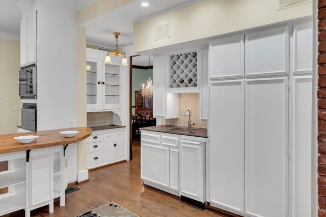 1619 18th Ave, S, Nashville, TN 37212