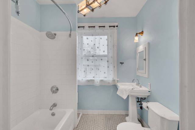 1619 18th Ave, S, Nashville, TN 37212