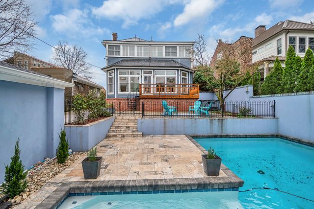 1619 18th Ave, S, Nashville, TN 37212