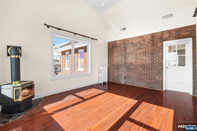 350 Mountain Road 2, Union City, NJ 07087