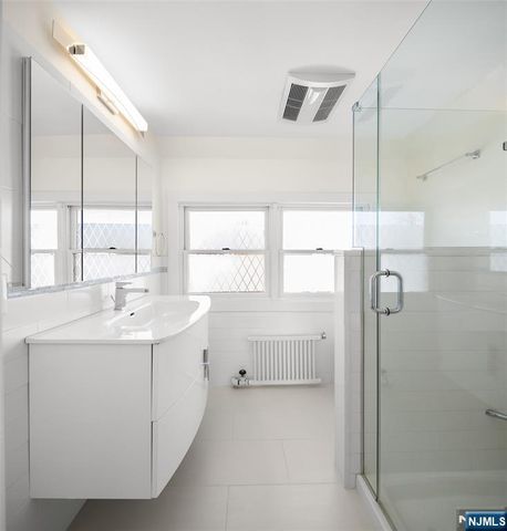 350 Mountain Road 2, Union City, NJ 07087