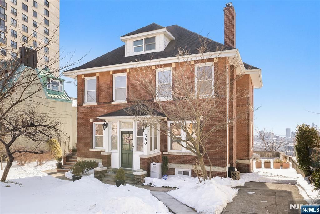 350 Mountain Road 2, Union City, NJ 07087