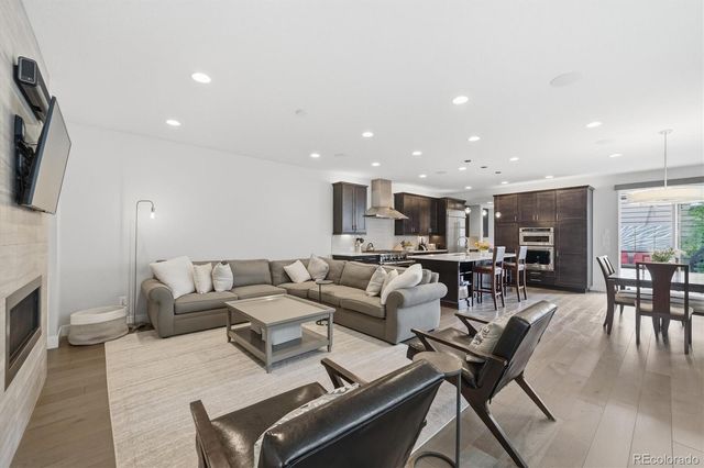 1164 S Lincoln Street, Denver, CO 80210