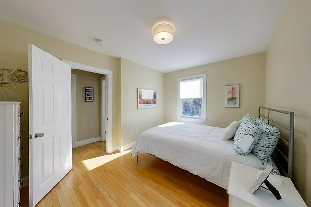 2 E Boulevard 2, Middletown, RI 02842