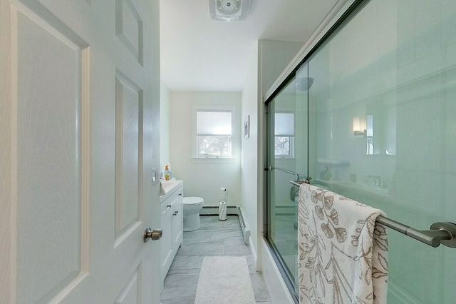 2 E Boulevard 2, Middletown, RI 02842