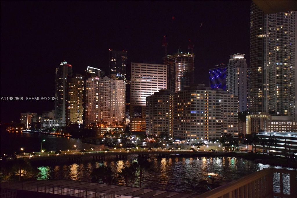 701 Brickell Key Blvd 910, Miami, FL 33131