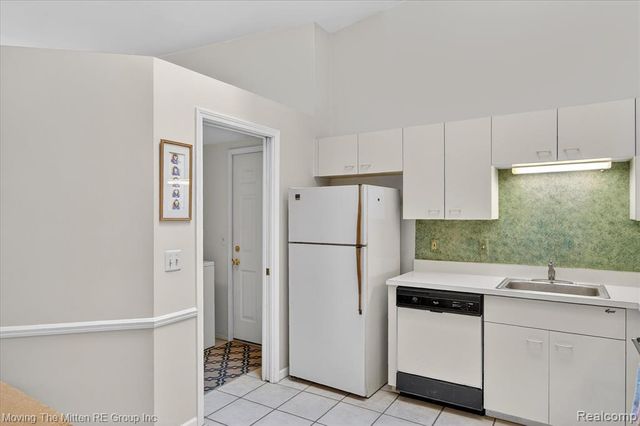 7127 Danbrooke Court, West Bloomfield, MI 48322