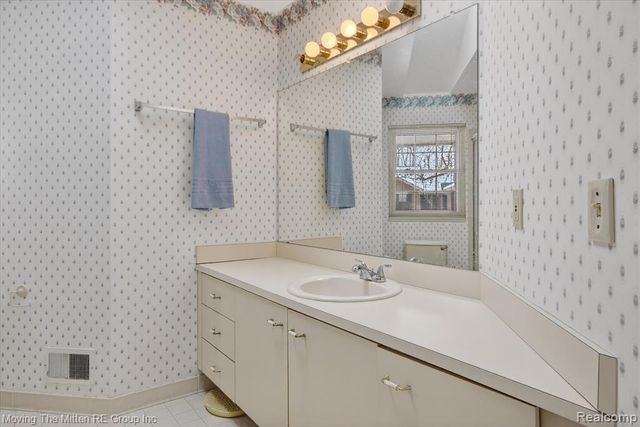 7127 Danbrooke Court, West Bloomfield, MI 48322