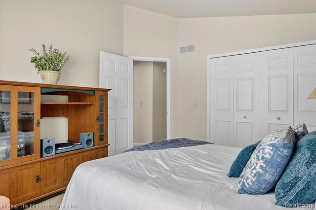 7127 Danbrooke Court, West Bloomfield, MI 48322