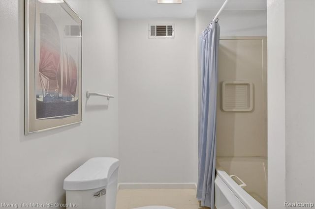 7127 Danbrooke Court, West Bloomfield, MI 48322