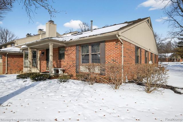 7127 Danbrooke Court, West Bloomfield, MI 48322