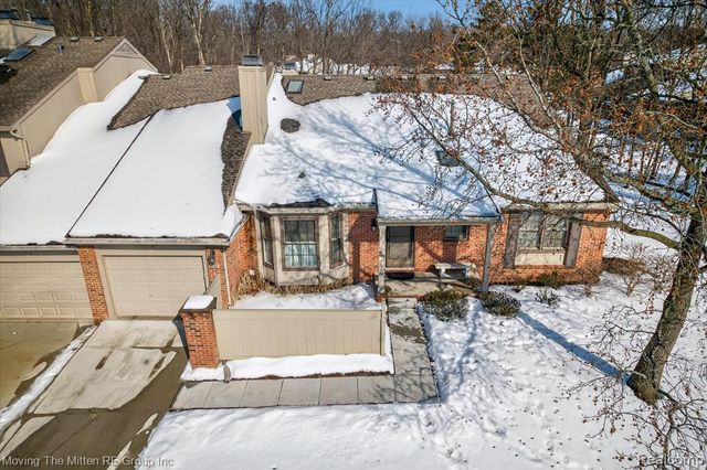 7127 Danbrooke Court, West Bloomfield, MI 48322
