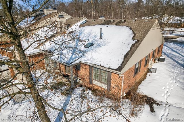 7127 Danbrooke Court, West Bloomfield, MI 48322