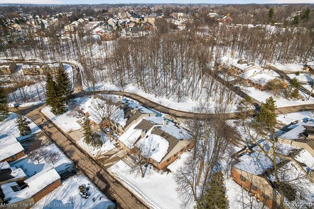 7127 Danbrooke Court, West Bloomfield, MI 48322