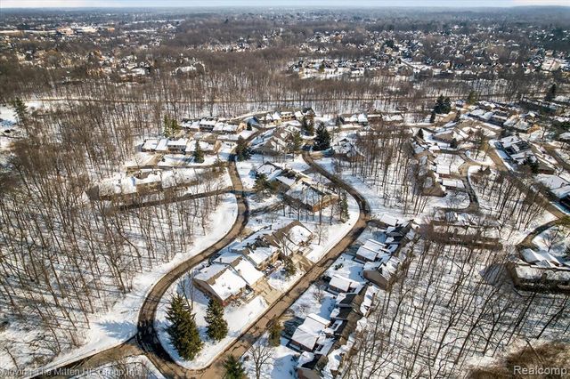 7127 Danbrooke Court, West Bloomfield, MI 48322