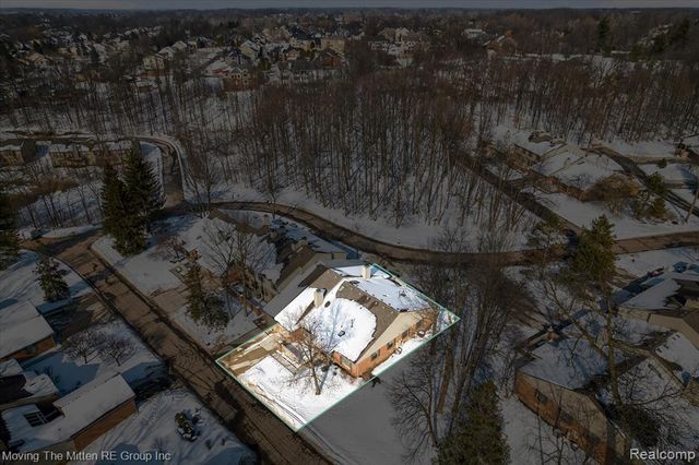 7127 Danbrooke Court, West Bloomfield, MI 48322