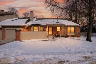 7127 Danbrooke Court, West Bloomfield, MI 48322