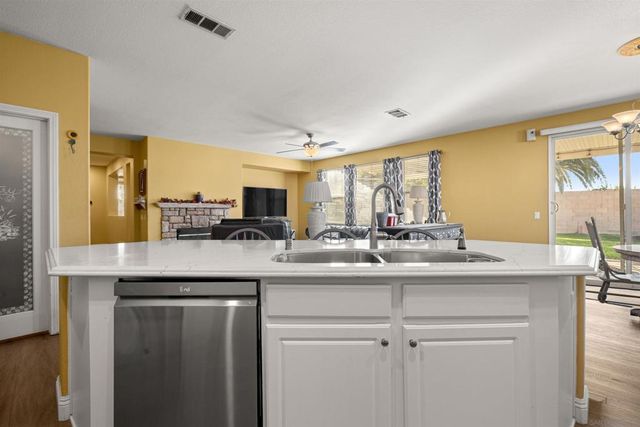 5713 Canoe Dr, Corona, CA 92880