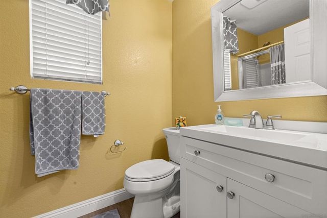 5713 Canoe Dr, Corona, CA 92880