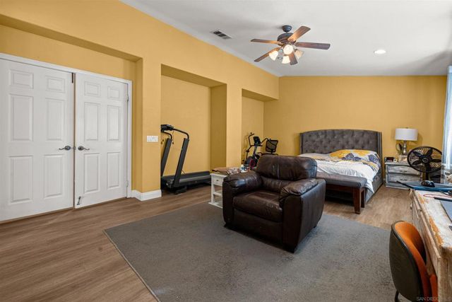 5713 Canoe Dr, Corona, CA 92880