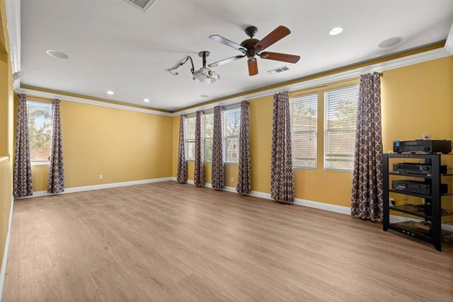 5713 Canoe Dr, Corona, CA 92880