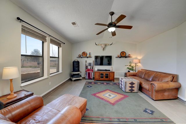 8 Sierra Vista Court, Peralta, NM 87042