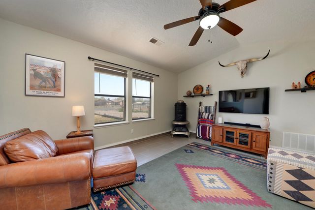 8 Sierra Vista Court, Peralta, NM 87042