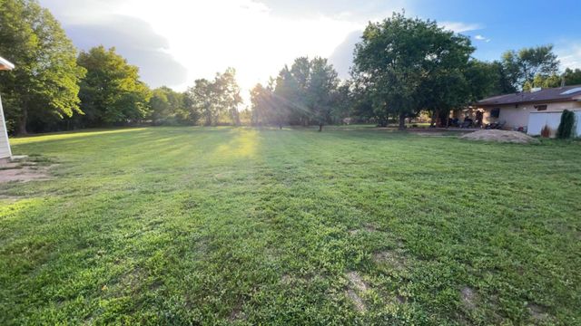 8 Sierra Vista Court, Peralta, NM 87042