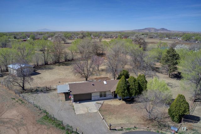 8 Sierra Vista Court, Peralta, NM 87042