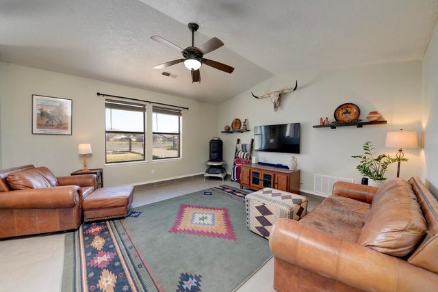 8 Sierra Vista Court, Peralta, NM 87042