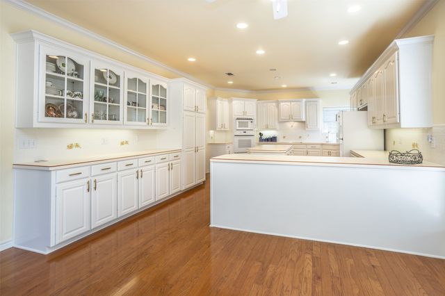 913 Mesquite Street, Gainesville, TX 76240