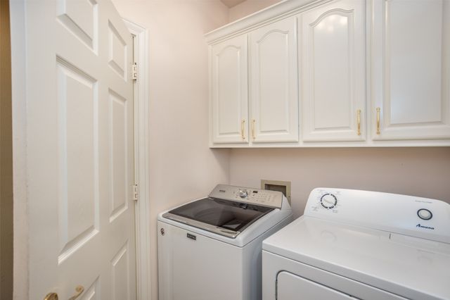 913 Mesquite Street, Gainesville, TX 76240
