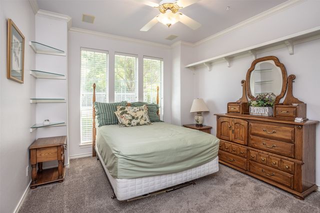 913 Mesquite Street, Gainesville, TX 76240