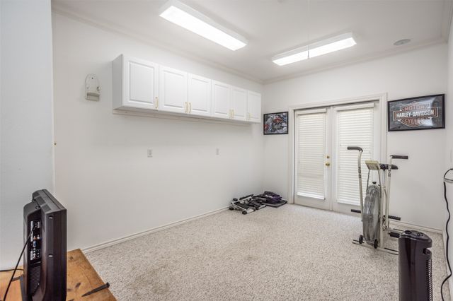 913 Mesquite Street, Gainesville, TX 76240